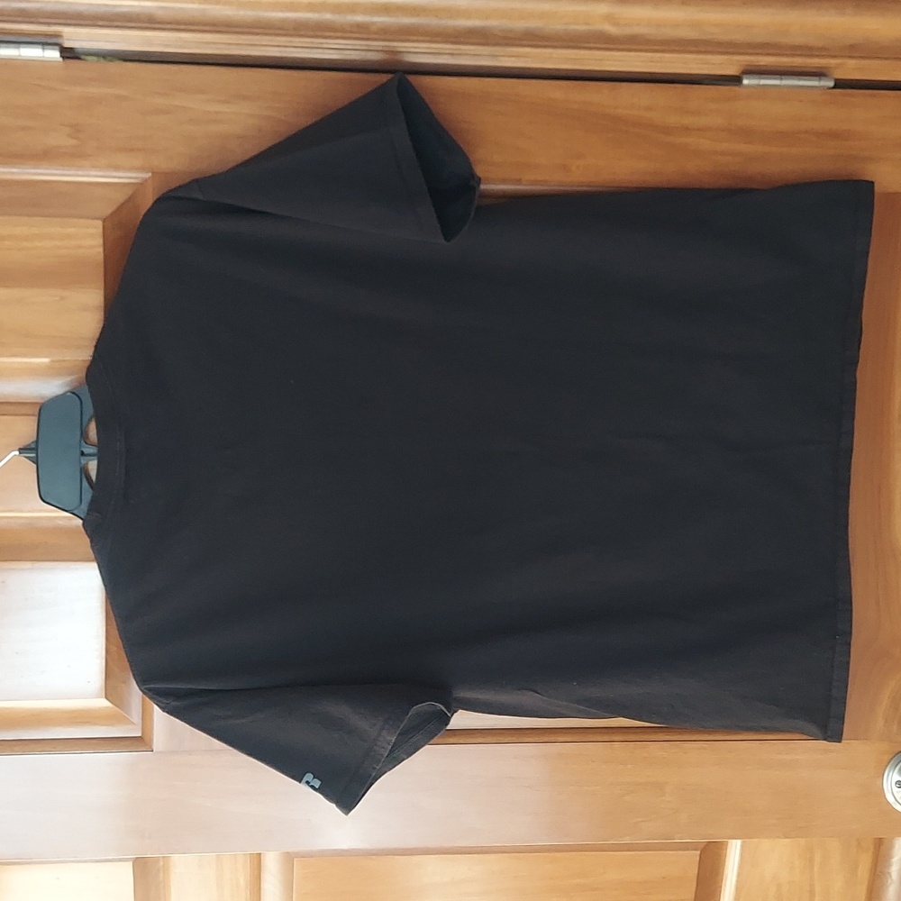 * Russell Athletic Black XL T-Shirt with Yellow University of Iowa Logo Like New - Picture 3 of 7